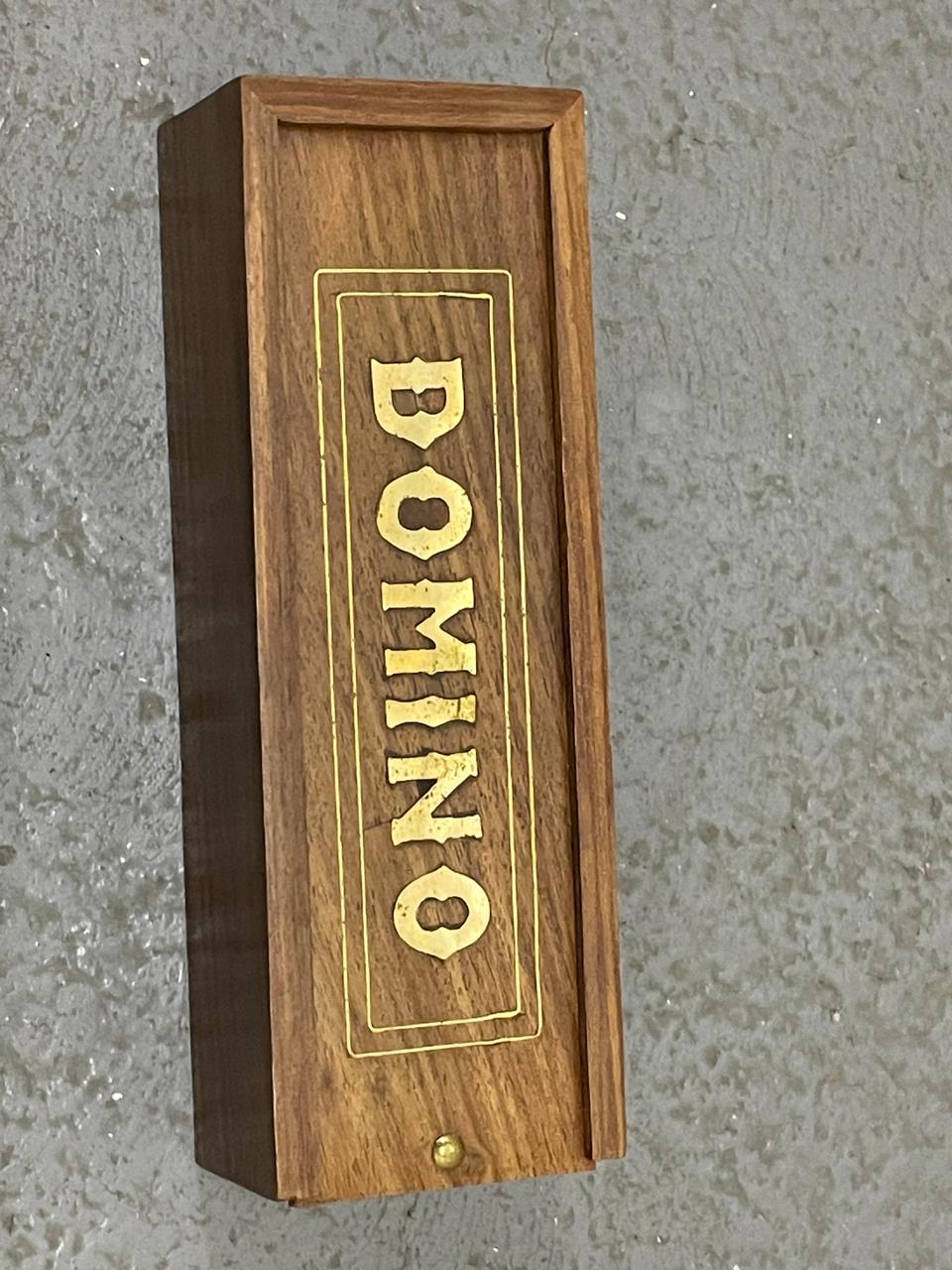 Domino de madera