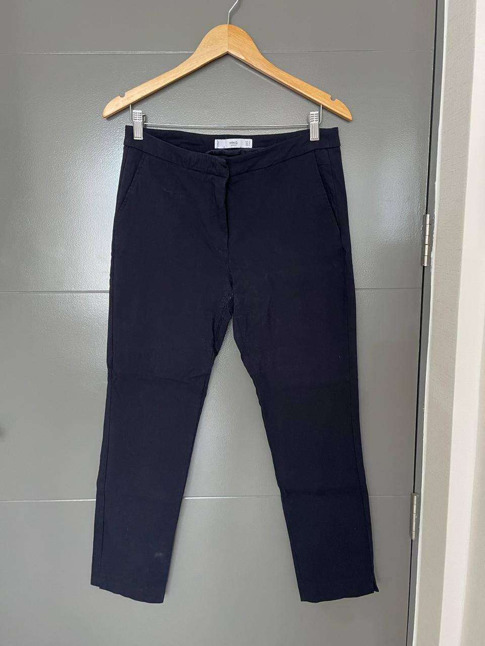 Pantalón azul Mango talla 42