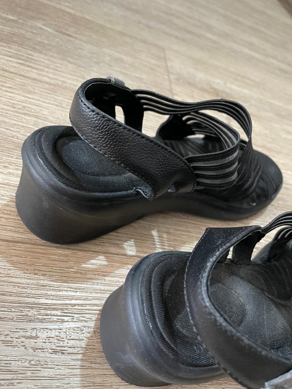 Sandalias 16 horas talla 37