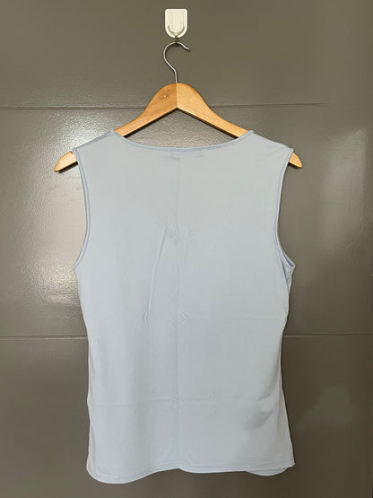 Polera musculosa celeste Basement talla L