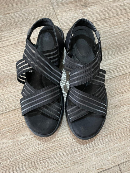 Sandalias 16 horas talla 37