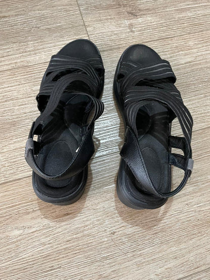 Sandalias 16 horas talla 37